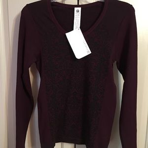 Fabletics Long Sleeve second skin shirt